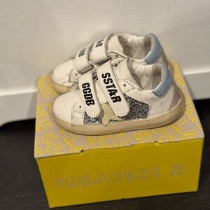 GOLDEN GOOSE infant sneakers.
